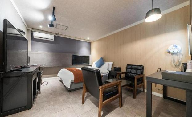 Ilsan Blanc Motel Goyang Exterior foto