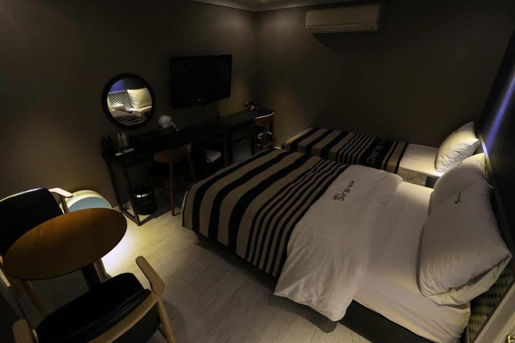 Ilsan Blanc Motel Goyang Exterior foto