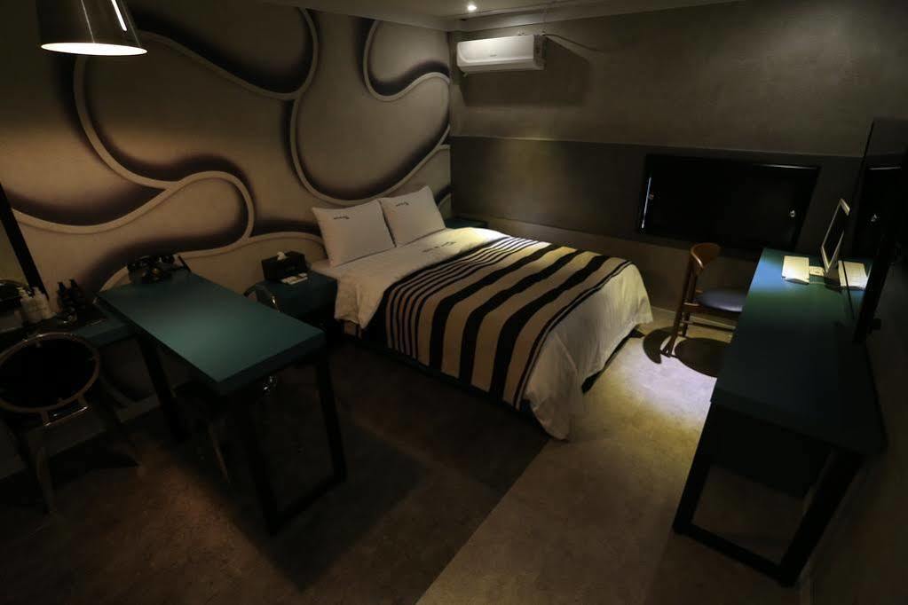 Ilsan Blanc Motel Goyang Exterior foto