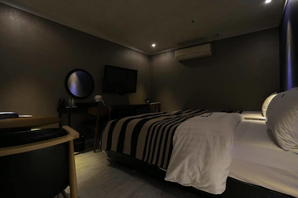 Ilsan Blanc Motel Goyang Exterior foto